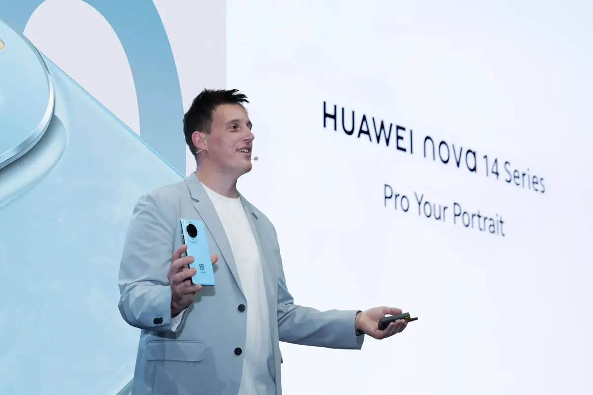 HUAWEI nova 14 系列,超準紅楓,拍出你的人像大作